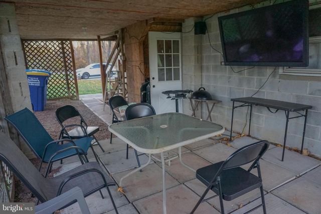 40 CUPOLA RD, Honey Brook, PA 19344