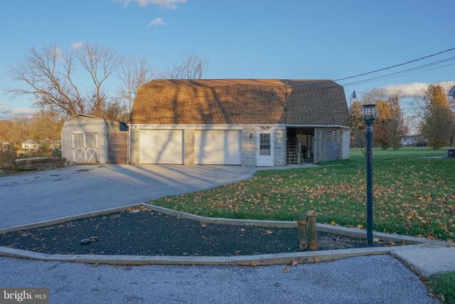 40 CUPOLA RD, Honey Brook, PA 19344