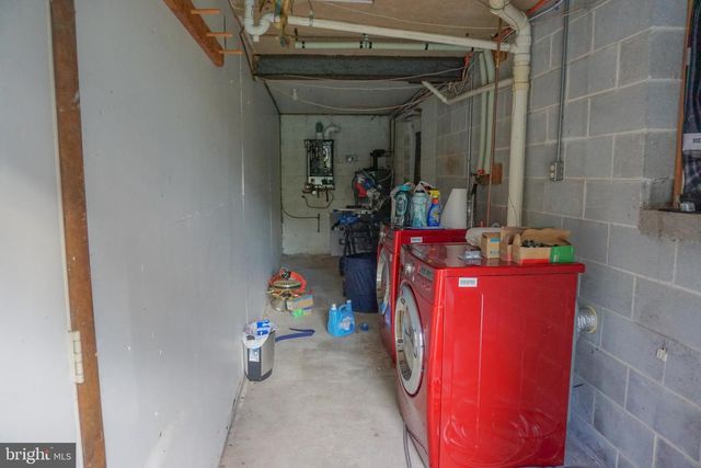 40 CUPOLA RD, Honey Brook, PA 19344