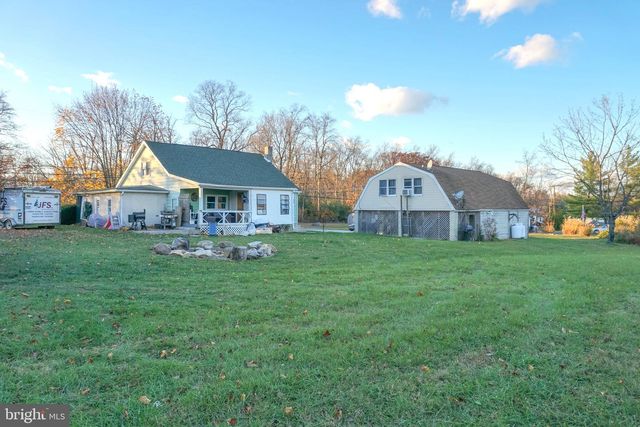 40 CUPOLA RD, Honey Brook, PA 19344