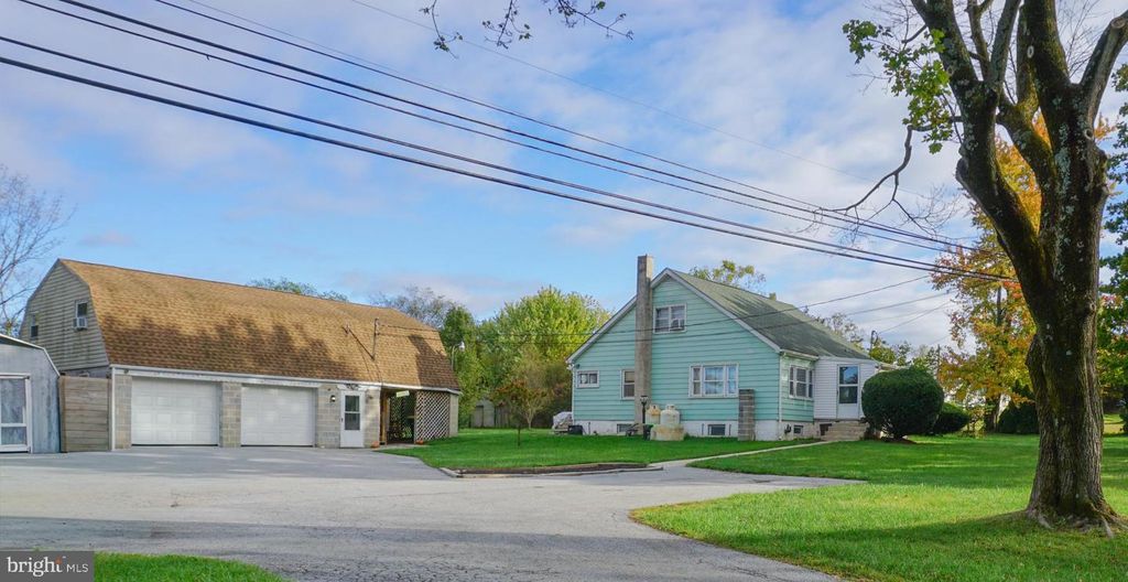 40 CUPOLA RD, Honey Brook, PA 19344