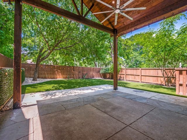 2234 Pecan Grove Court, Dallas, TX 75228