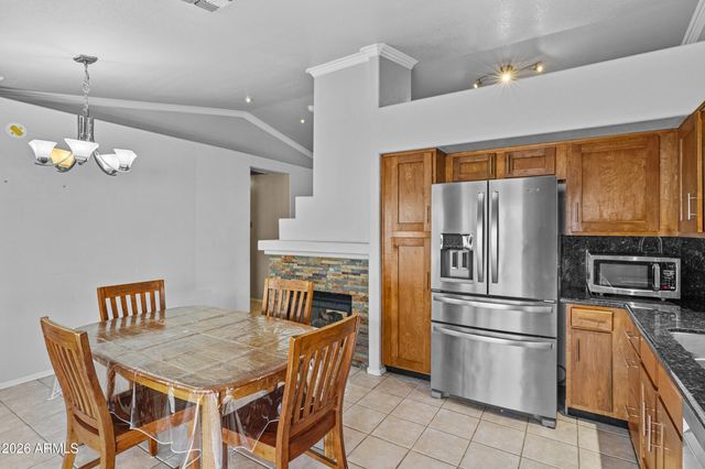 9156 W CHARLESTON Avenue, Peoria, AZ 85382