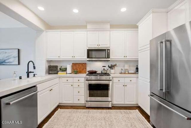 184 Via Katrina, Newbury Park, CA 91320