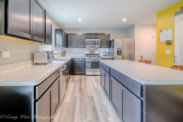450 Cardinal Way, Hampshire, IL 60140