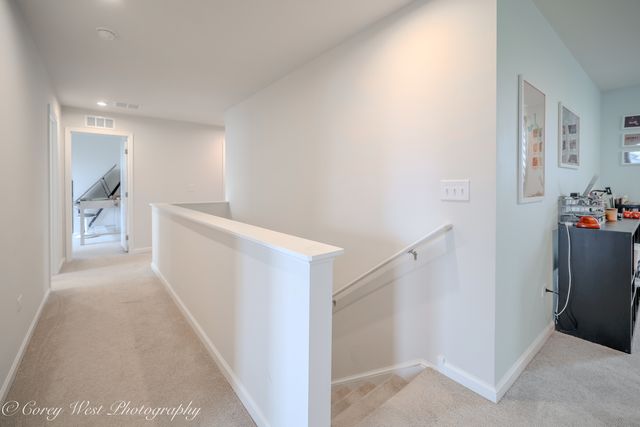 450 Cardinal Way, Hampshire, IL 60140
