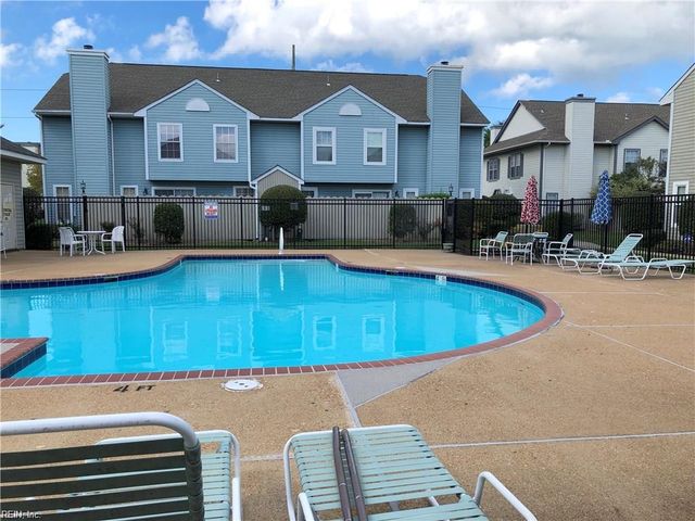 136 Seaside LN, Virginia Beach, VA 23462