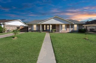 9222 Sharpview Drive, Houston, TX 77036