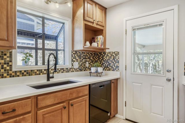 1567 S Xenon Court, Lakewood, CO 80228