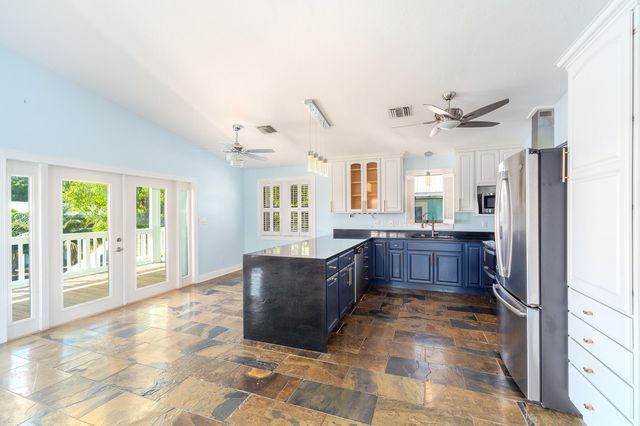 22748 Blackbeard Lane, Cudjoe Key, FL 33042