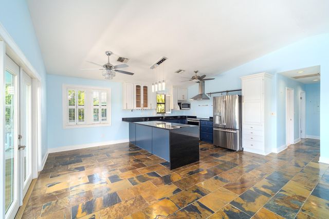 22748 Blackbeard Lane, Cudjoe Key, FL 33042