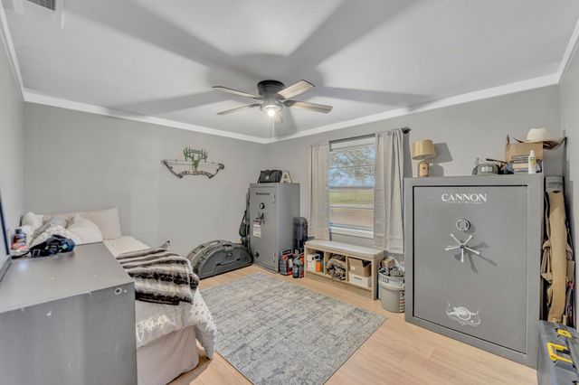 2411 N Page Rd, Longview, TX 75605