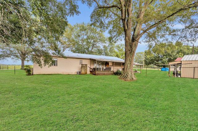 2411 N Page Rd, Longview, TX 75605