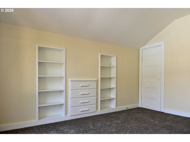 3407 Ne 81ST Ave, Portland, OR 97213