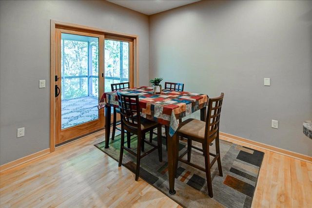 18 Glen Arbor Way, Fitchburg, WI 53711