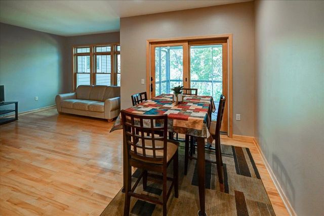 18 Glen Arbor Way, Fitchburg, WI 53711