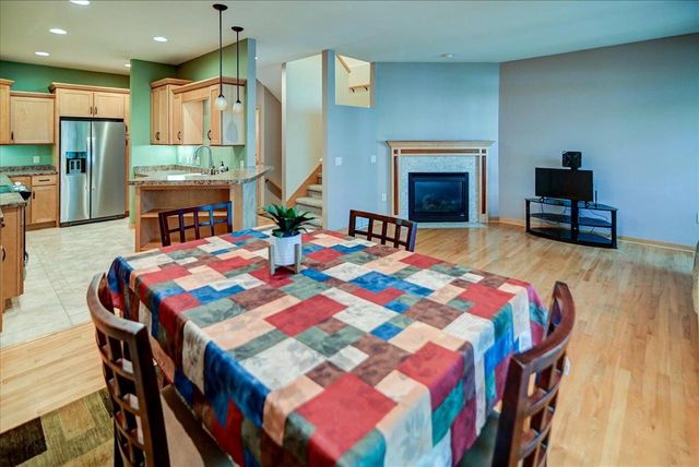 18 Glen Arbor Way, Fitchburg, WI 53711