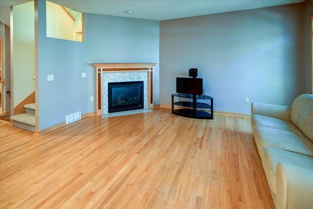 18 Glen Arbor Way, Fitchburg, WI 53711