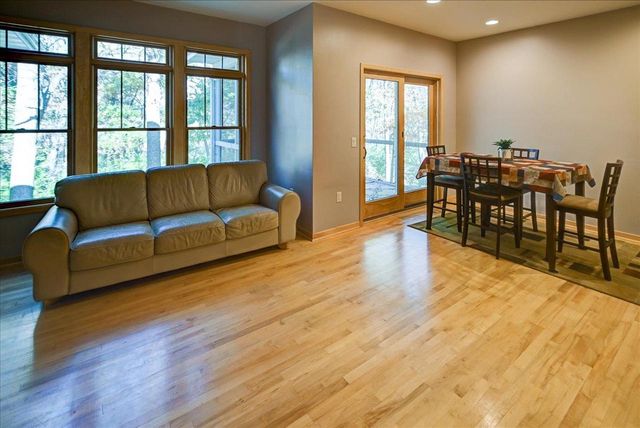 18 Glen Arbor Way, Fitchburg, WI 53711