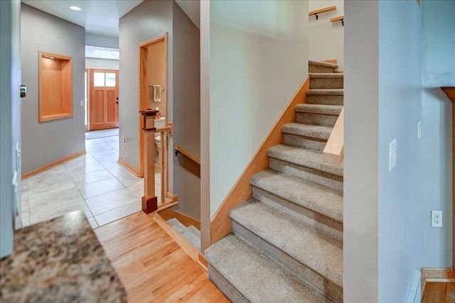 18 Glen Arbor Way, Fitchburg, WI 53711