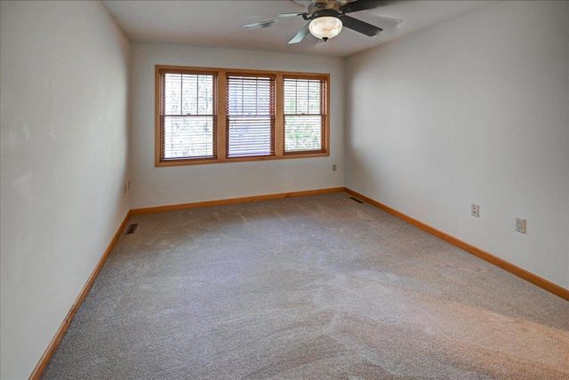 18 Glen Arbor Way, Fitchburg, WI 53711