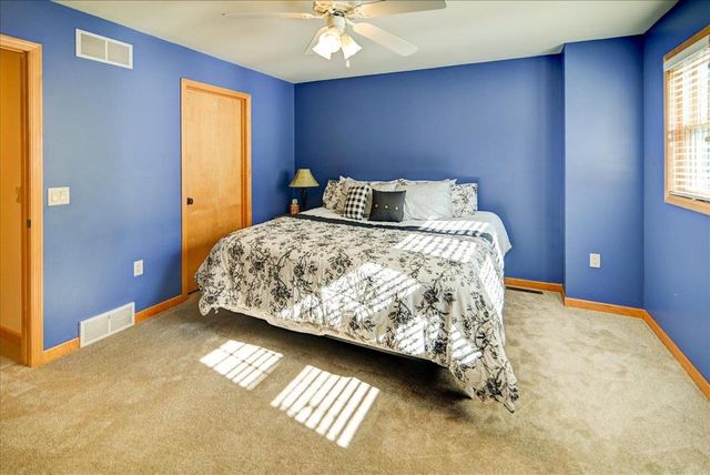 18 Glen Arbor Way, Fitchburg, WI 53711