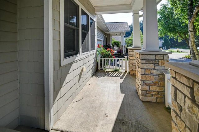 18 Glen Arbor Way, Fitchburg, WI 53711