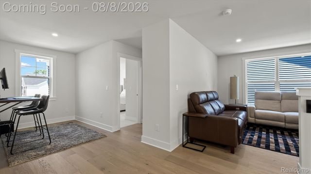 7679 Larchwood Drive, West Bloomfield Charter Township, MI 48322