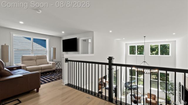 7679 Larchwood Drive, West Bloomfield Charter Township, MI 48322