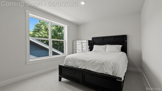 7679 Larchwood Drive, West Bloomfield Charter Township, MI 48322
