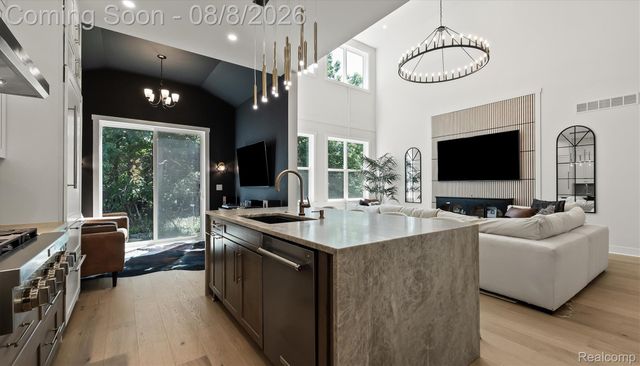 7679 Larchwood Drive, West Bloomfield Charter Township, MI 48322