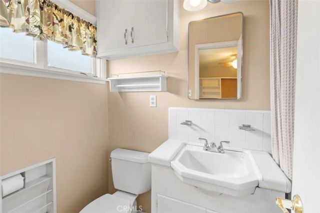 3749 San Rafael, Riverside, CA 92504