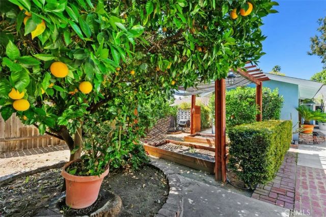 3749 San Rafael, Riverside, CA 92504