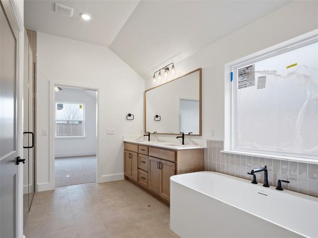 7921 NW 163rd Street, Oklahoma City, OK 73013