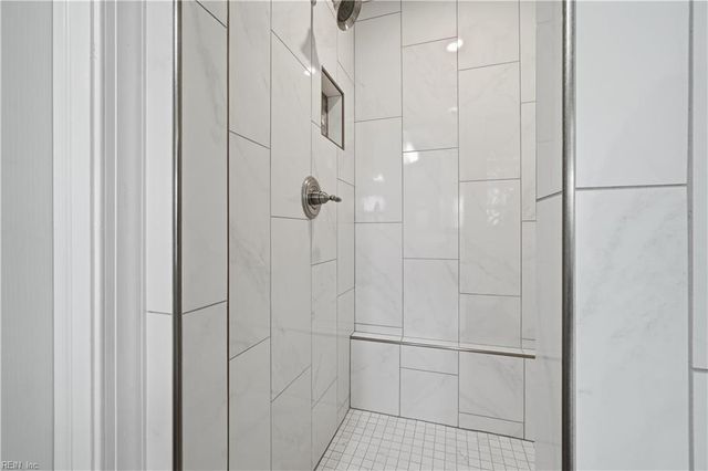 2216 Souverain LN, Virginia Beach, VA 23454