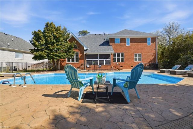 2216 Souverain LN, Virginia Beach, VA 23454