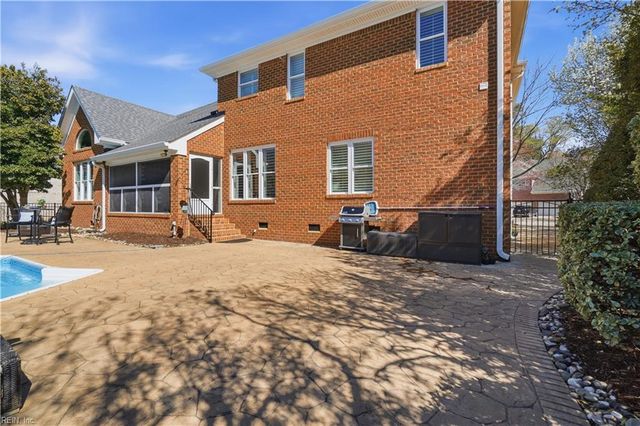 2216 Souverain LN, Virginia Beach, VA 23454