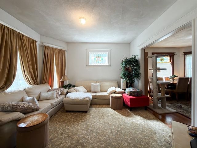 102-104 Pearson Rd, Somerville, MA 02144