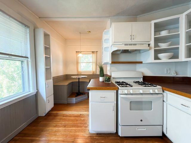 102-104 Pearson Rd, Somerville, MA 02144