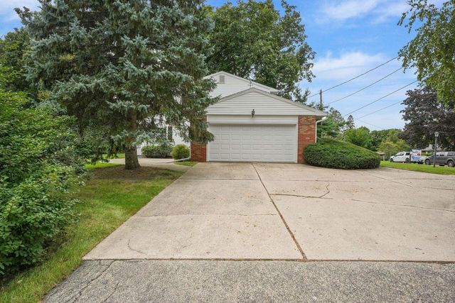 500 Frost Woods Road, Monona, WI 53716