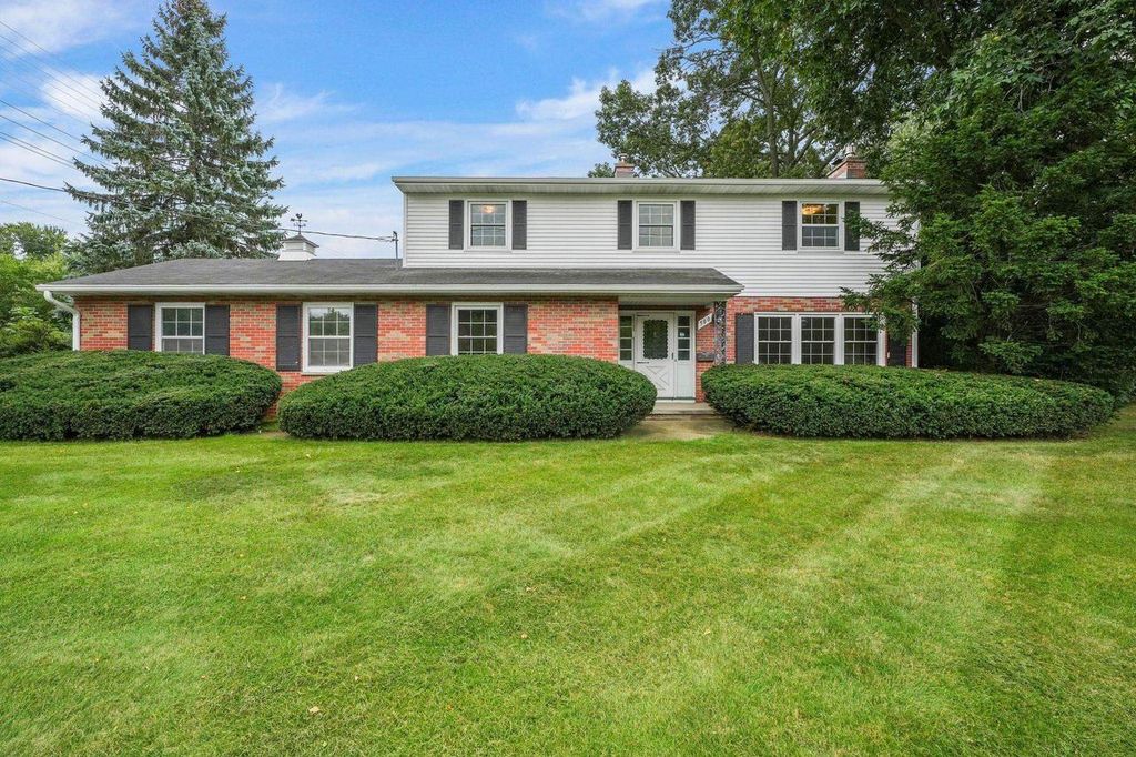 500 Frost Woods Road, Monona, WI 53716