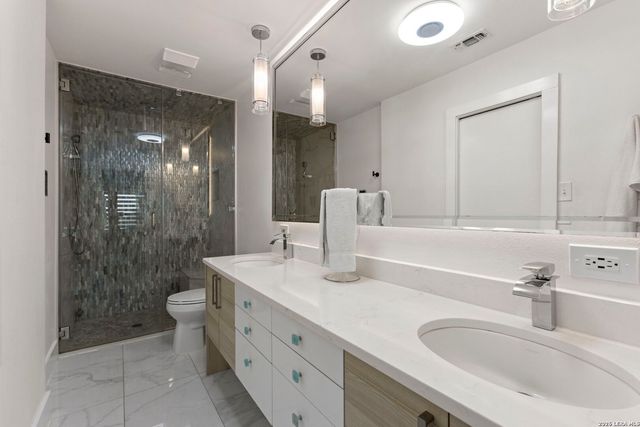 107 Tapatio Dr E, Boerne, TX 78006