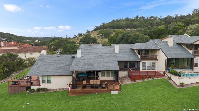 107 Tapatio Dr E, Boerne, TX 78006