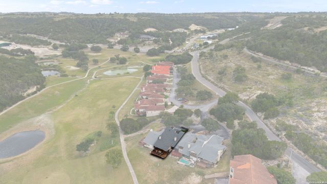 107 Tapatio Dr E, Boerne, TX 78006