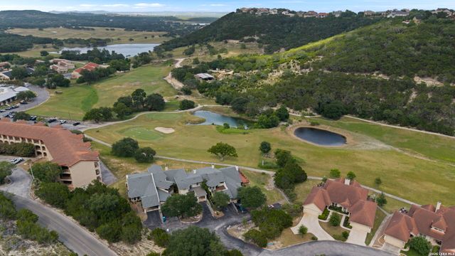 107 Tapatio Dr E, Boerne, TX 78006