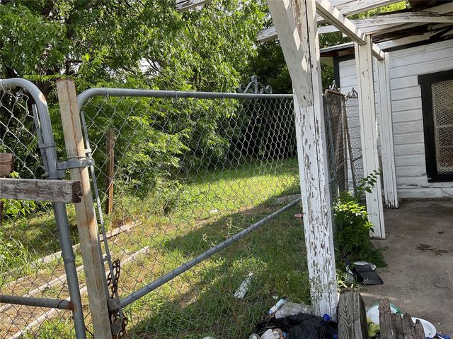 2703 Marjorie Avenue, Dallas, TX 75216
