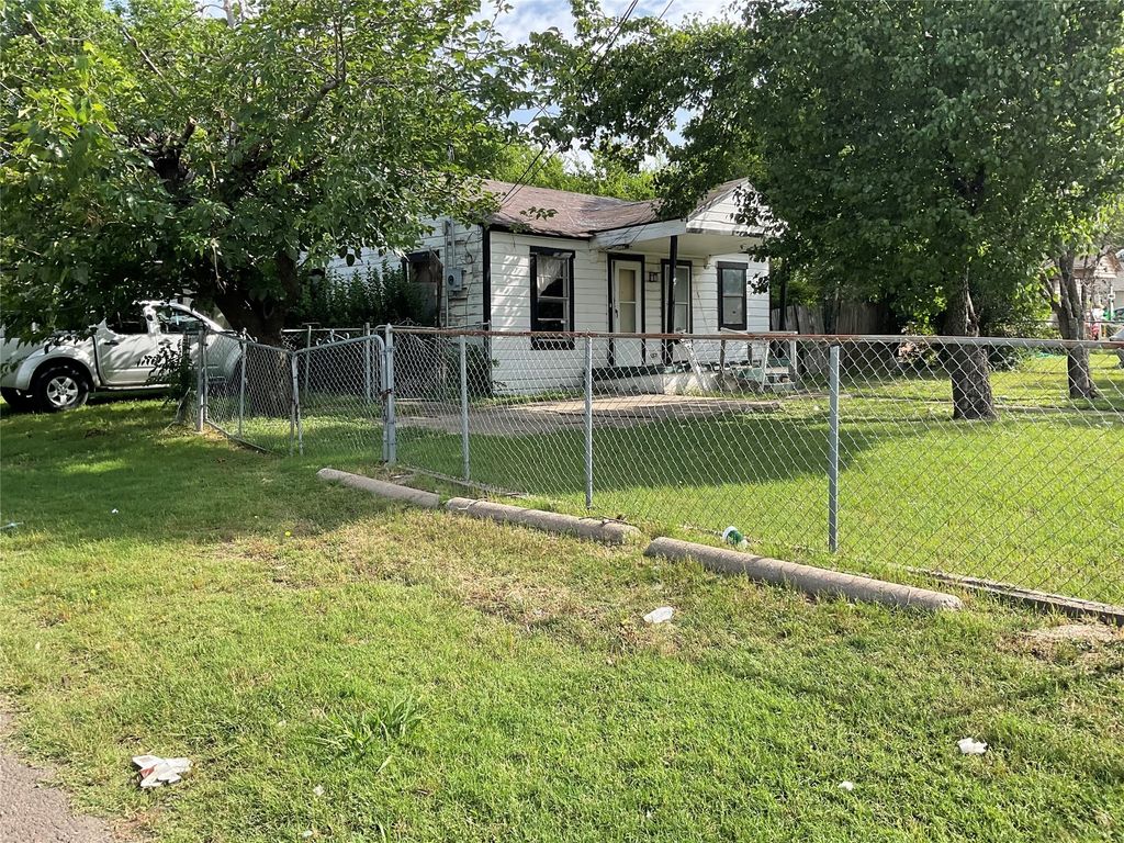 2703 Marjorie Avenue, Dallas, TX 75216