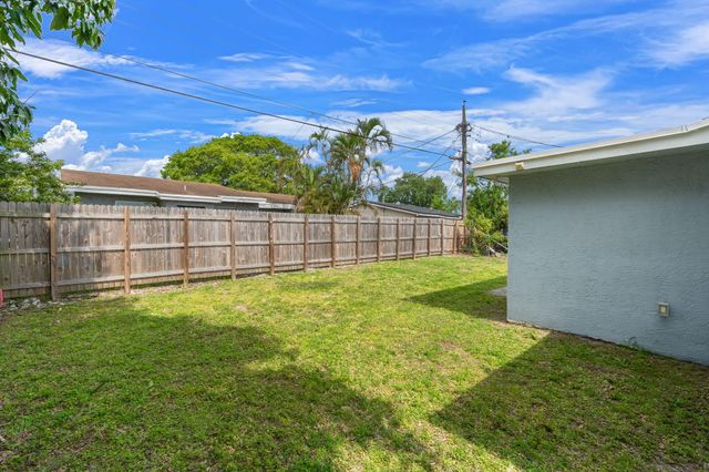 1241 NW 30th Avenue, Fort Lauderdale, FL 33311