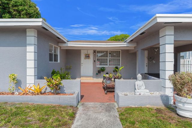 1241 NW 30th Avenue, Fort Lauderdale, FL 33311