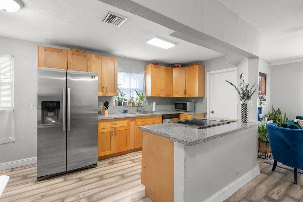 1241 NW 30th Avenue, Fort Lauderdale, FL 33311